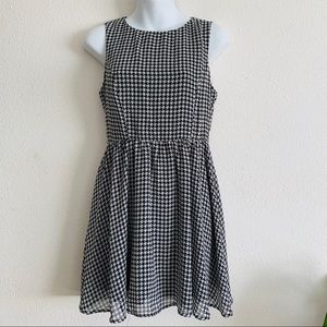 FOREVER 21| HOUNDSTOOTH DRESS